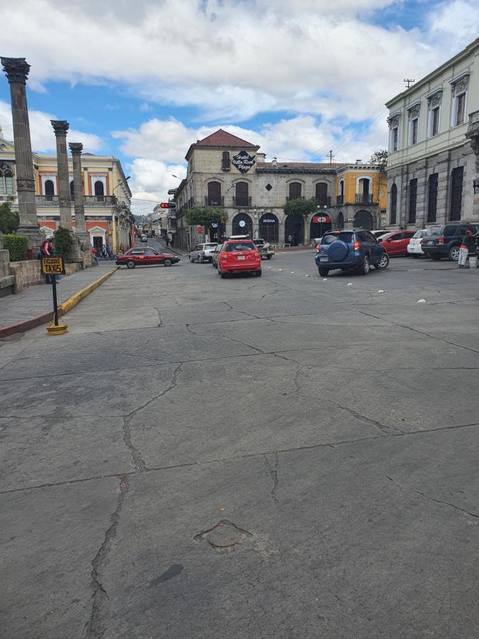 Hotel Kasa Kamelot Central Quetzaltenango Exterior photo