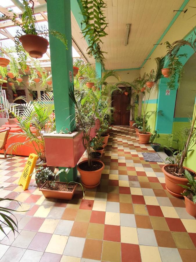Hotel Kasa Kamelot Central Quetzaltenango Exterior photo